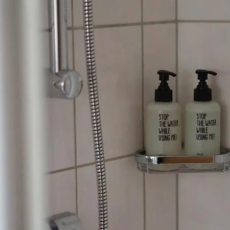 Lóuf Apartman *